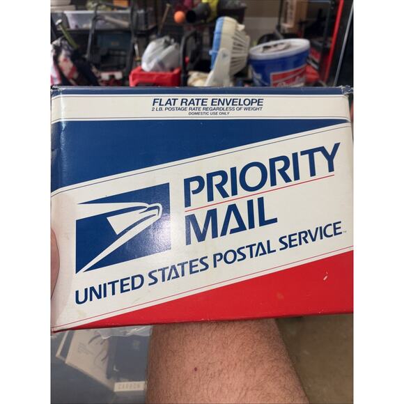 USPS 1993 Commemorative Stamp Collection Complete Stamp Set New- unopened Elvis - Picture 3 of 3